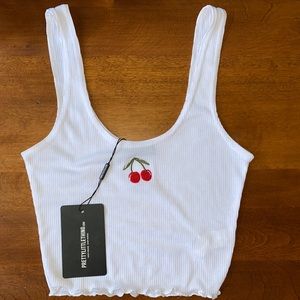 PrettyLittleThing Crop top